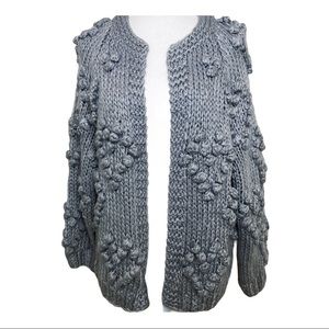 Entro Knotted Chunky Gray Sweater Size M Soft Chunky Hearts Cozy Warm